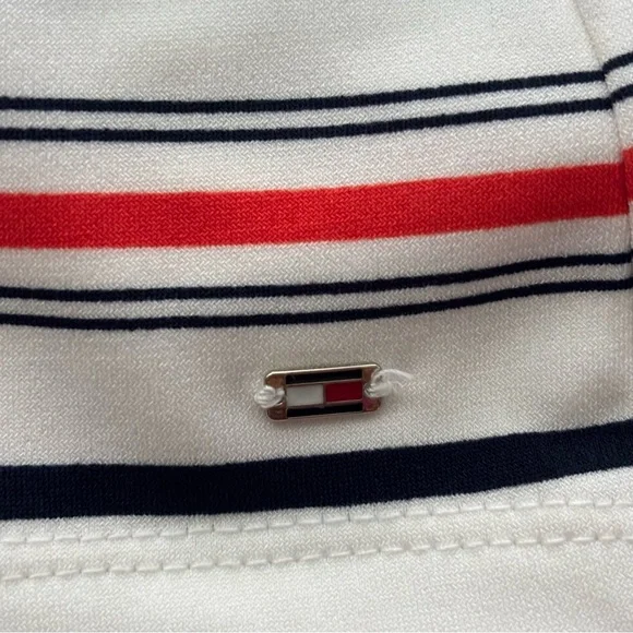 ❤️2/$15 or 3/$21❤️Tommy Hilfiger Striped Sleeveless Button-Down Top, Size L - Picture 10 of 12